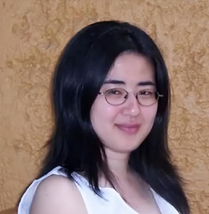 中国“神童”田晓菲，13岁考入北京大学，19岁出国留学后嫁给了53岁的美国老师，