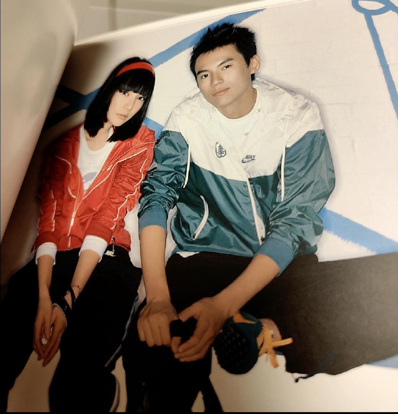 20多年前的宋宁峰竟然帅成这样，这时尚表现力真的不得不服。当年宋宁峰和春晓一