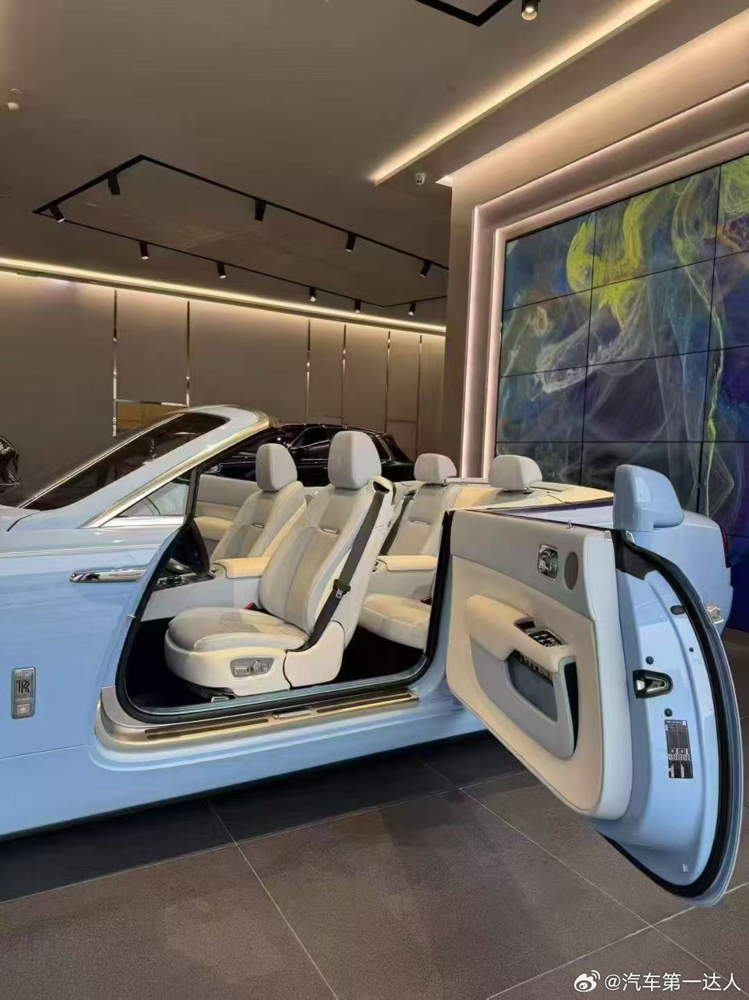 劳斯莱斯曜影寻伯乐，24年4000公里​​​