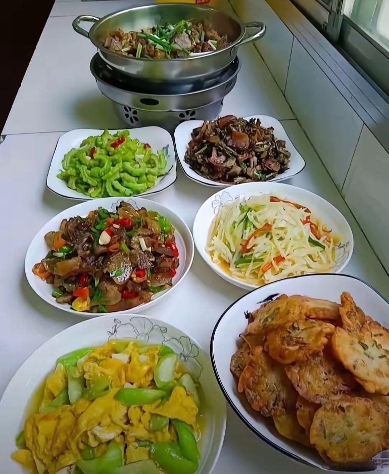 这才是家的温暖家常菜美味谁能不喜欢