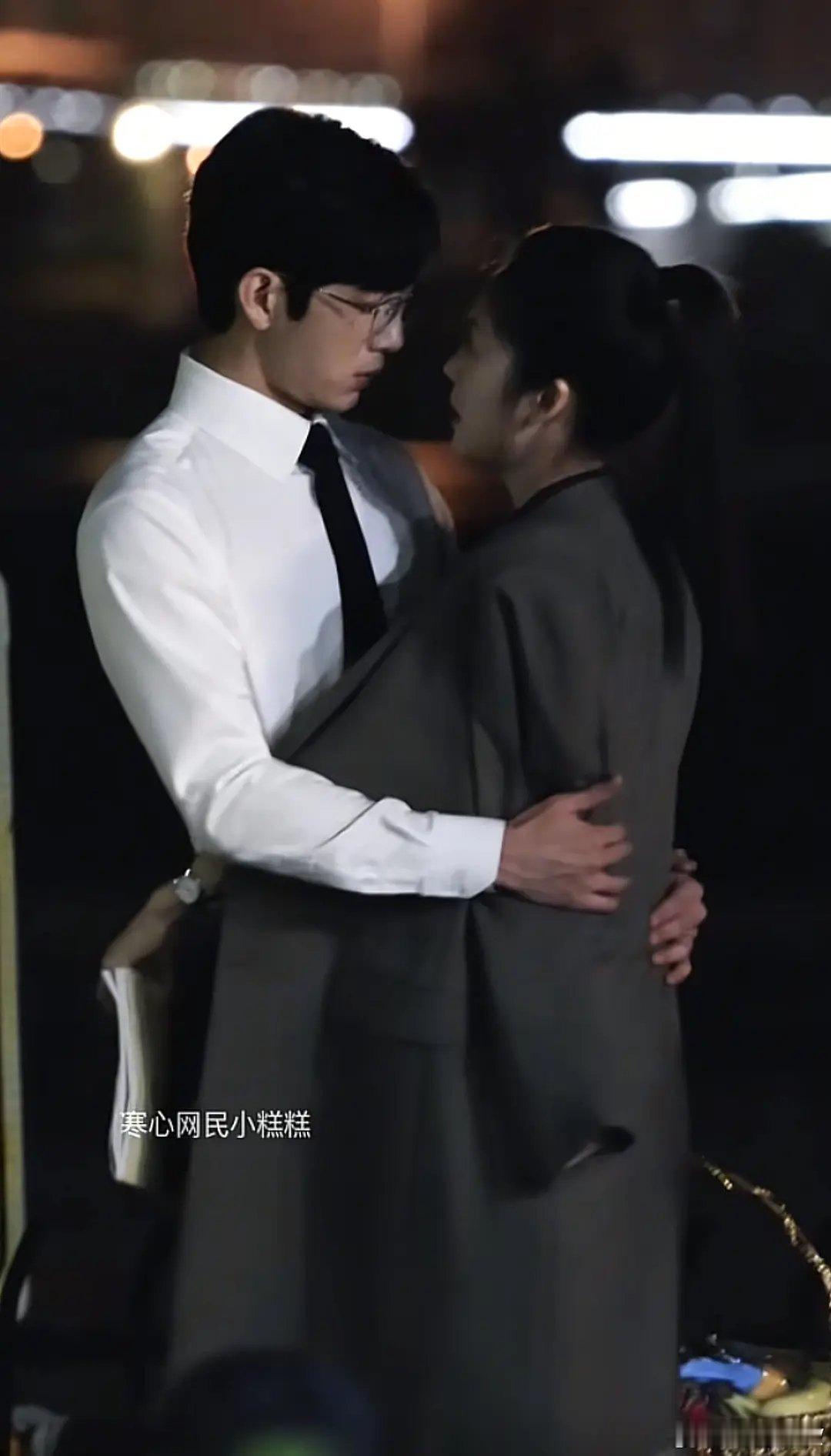 井柏然和蔡文静感情浓度这么高的片段给删了。导演什么情况？