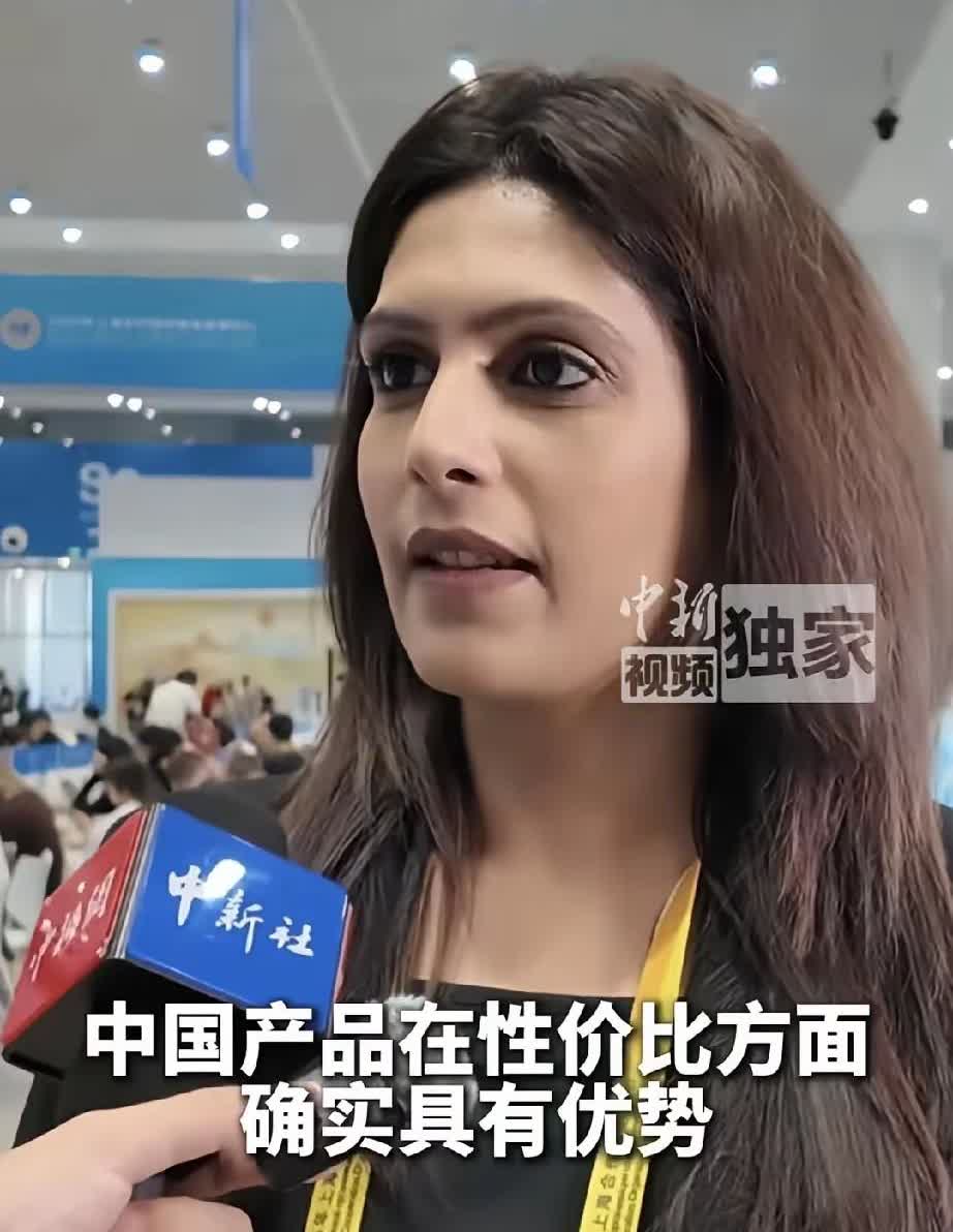 “甲亢姐”帕尔基·夏尔马还挺有意思。她是印度知名媒体主持人，还是女婆罗门，之前老