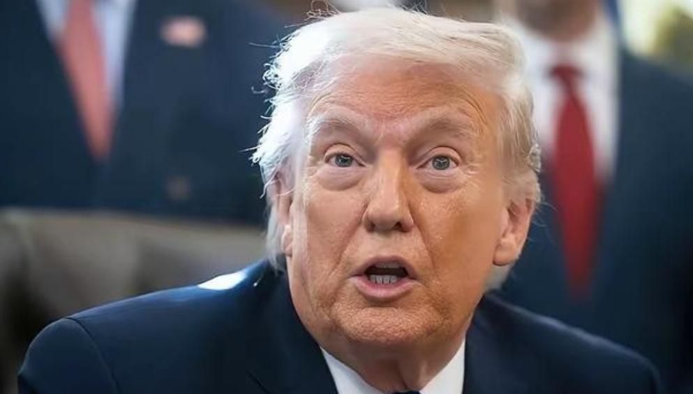 特朗普这次终于正面刚上中美之间最硬的那块骨头了！2月17号，特朗普公开说，很快就