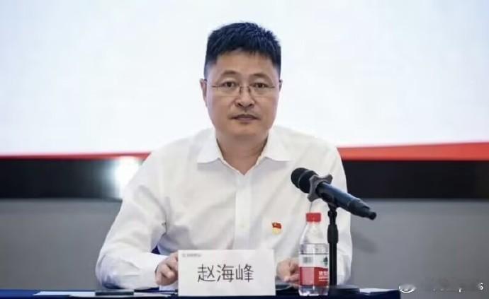 杭州酒局案撕开畸形酒桌文化遮羞布：但一颗老鼠屎，坏不了浙江这锅粥8月18日下午，