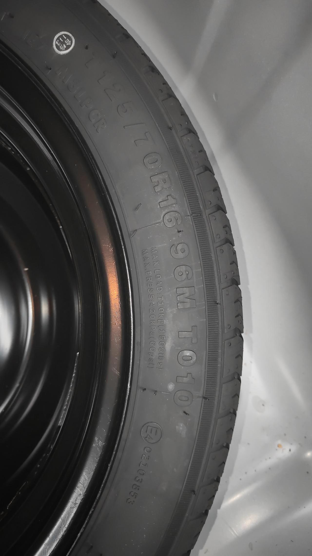 125的不是摩托车吗？难道轩逸经典的备胎和125的摩托车轮胎一样意思就是这