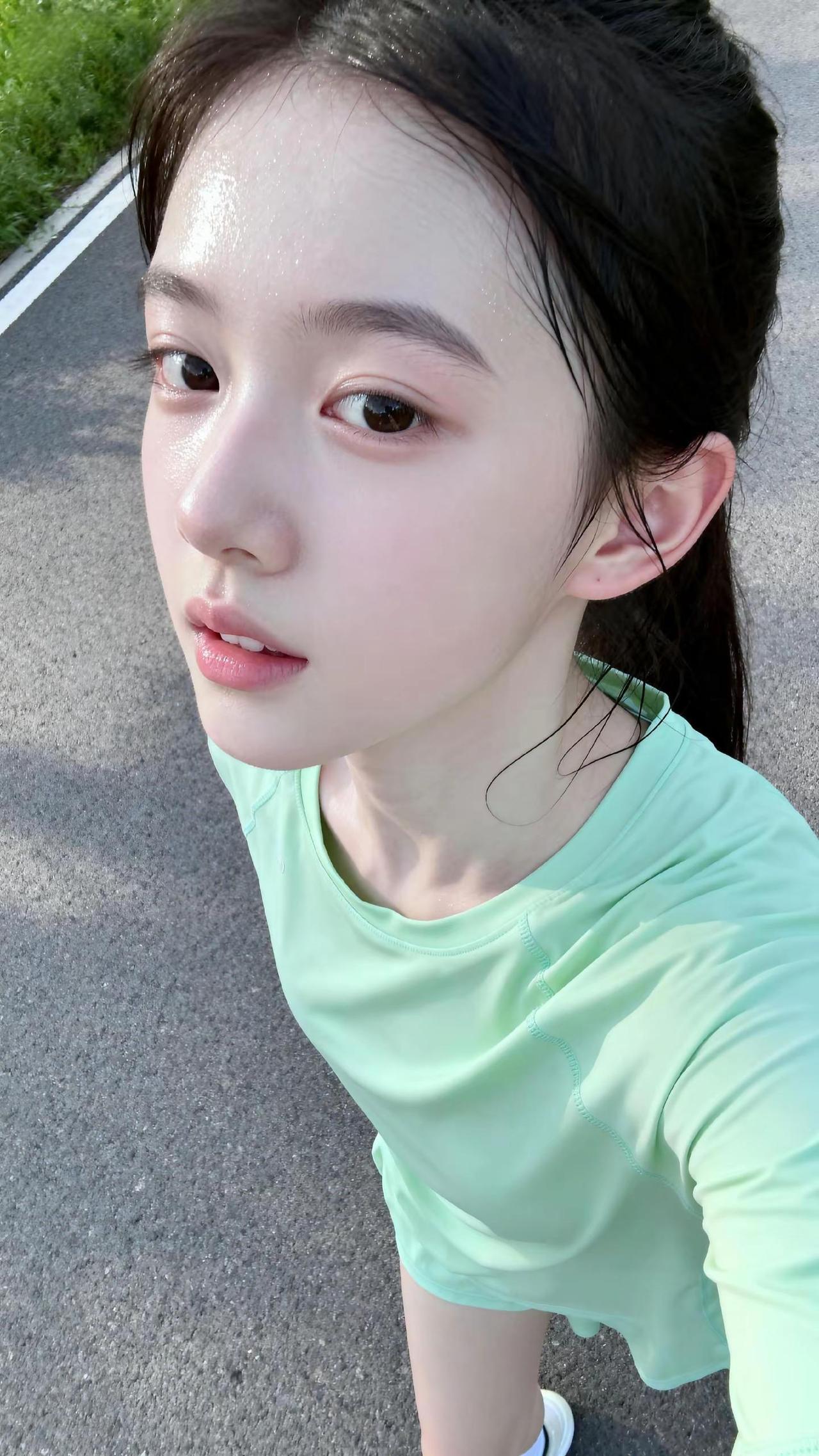 女生拍照姿势原相机无美颜少女感心动的感觉大汗淋漓的感觉真好