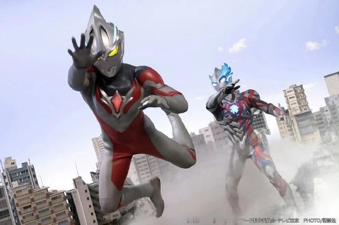 很酷的一组亚刻奥特曼剧照。激烈的战斗场面竞彩纷呈，引人入胜!