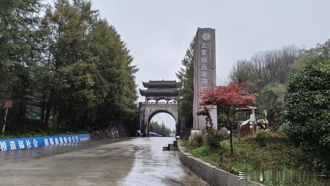 自驾出行，你喜欢用床车还是用房车？谈谈我自己的亲身经历和感受，只代表个人观点，有