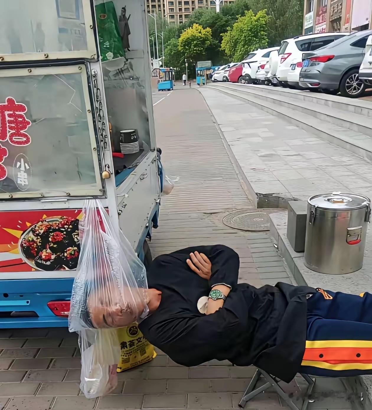 大哥你就这么瞌睡呀[捂脸哭]