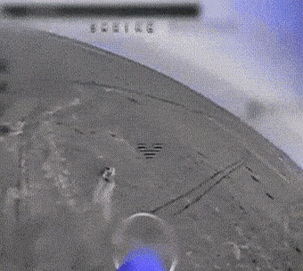 红海地区，美军又坠毁一架战斗机！俄罗斯卫星通讯社莫斯科4月29日电美国海军4