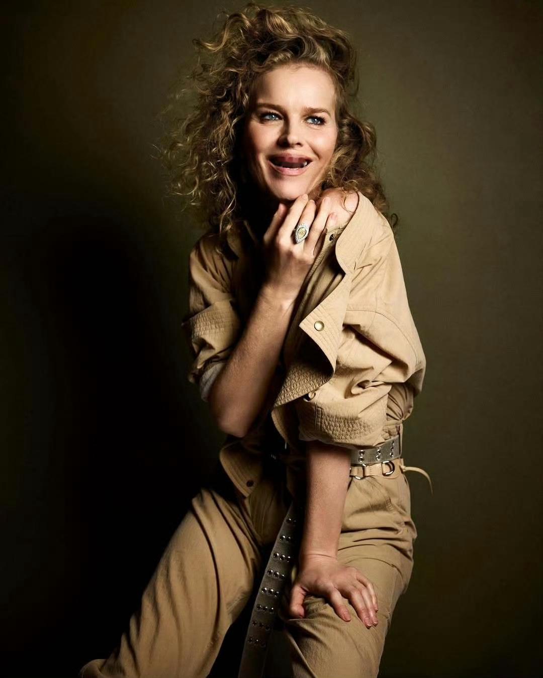 模特EvaHerzigovaMadameFigaroParisFebru