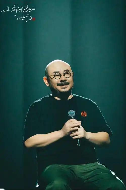 当然希望刀郎明年继续全国巡演!自2024年重开线下演出,刀郎就成了“最后一个