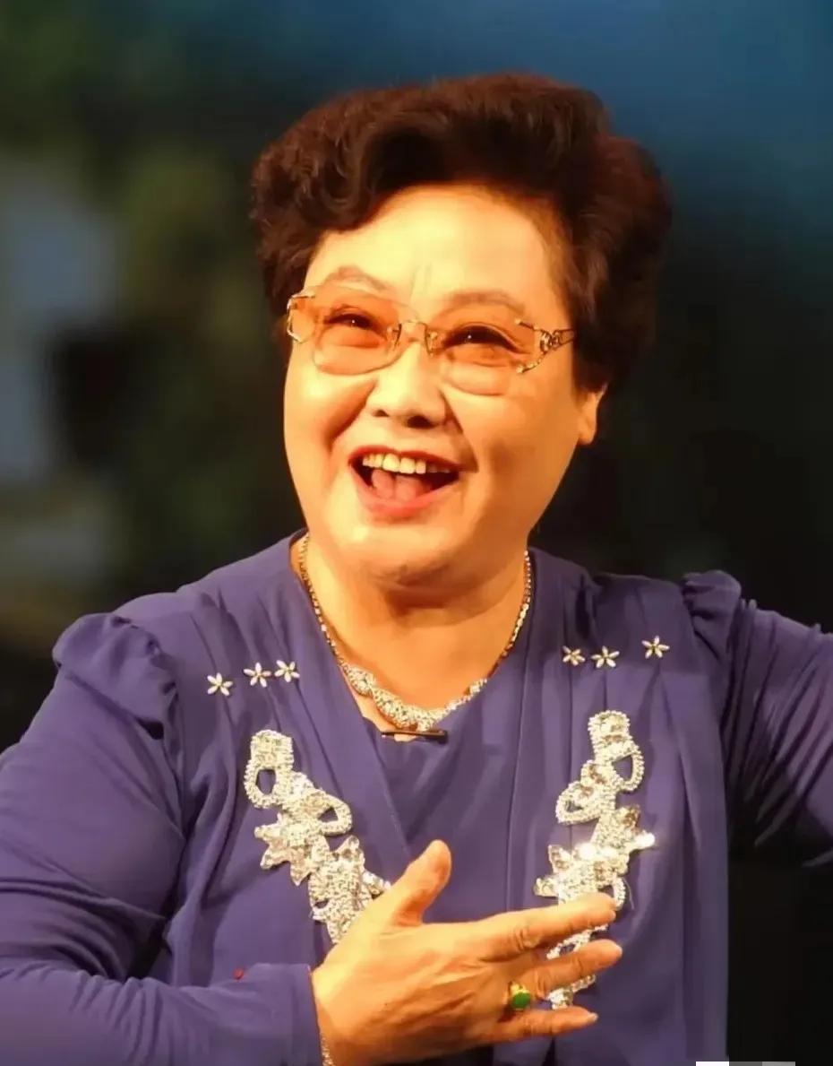郭兰英去世了，看到她的死因，我破防了。她并不是死于意外，而是死于我们谁也逃不