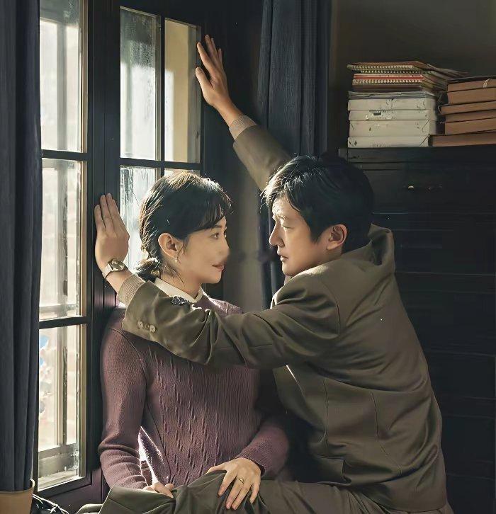 我朋友是老舅剧组的工作人员，他说了一句大实话，能写出《老舅》这个剧本，且能想到找