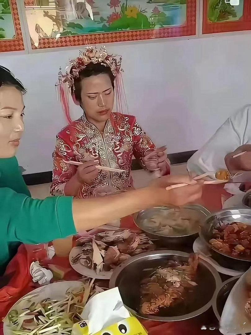 妆化得有点失败。新娘长的挺好看…