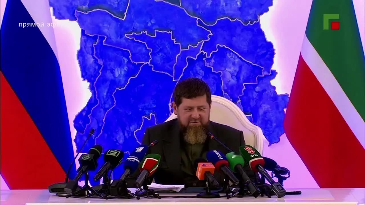 卡德罗夫决定以退为进，他将选择权交给普京，换取家族长远未来。在车臣政府的年度电