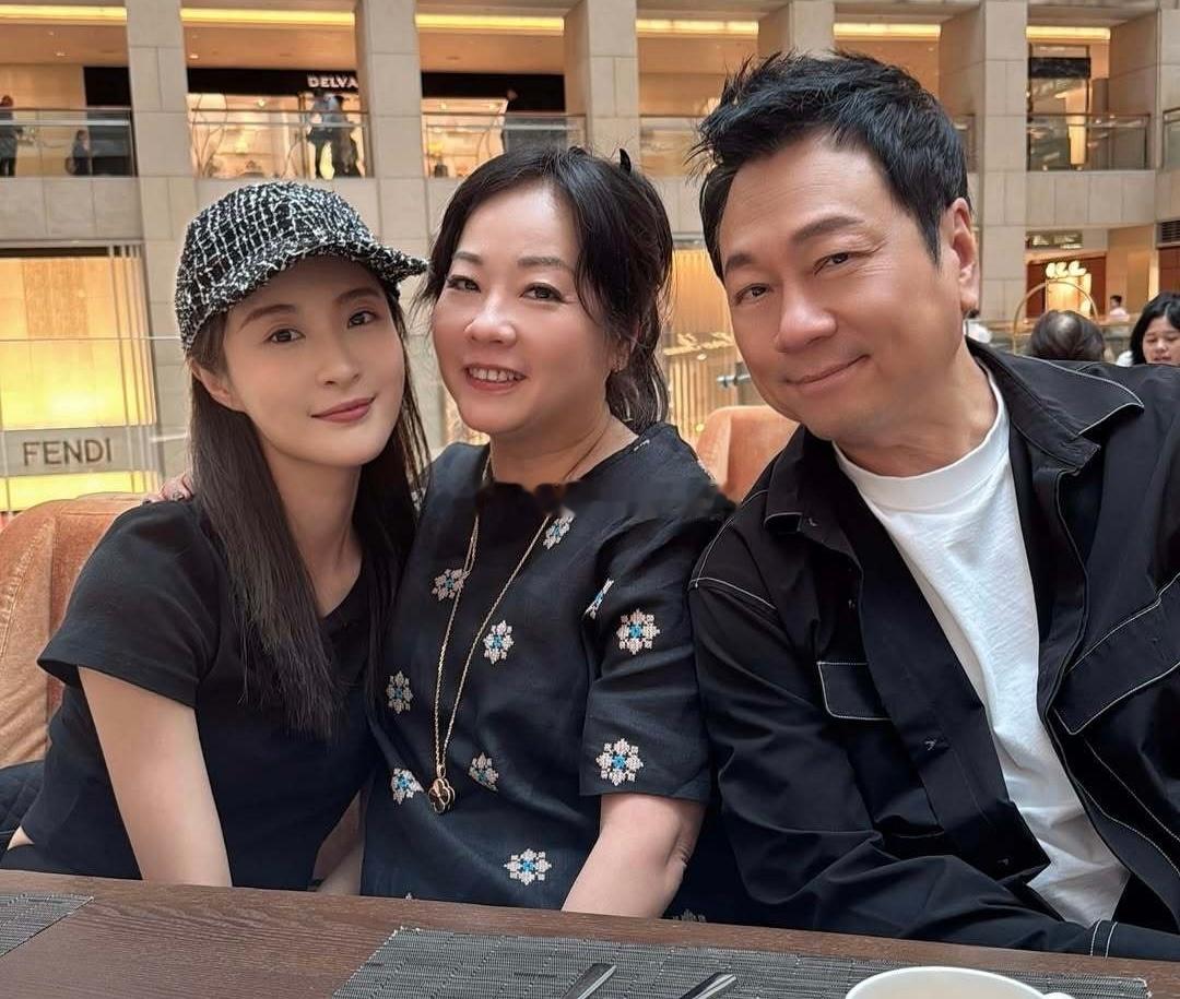 林夏薇和黎耀祥夫妇聚会​​​