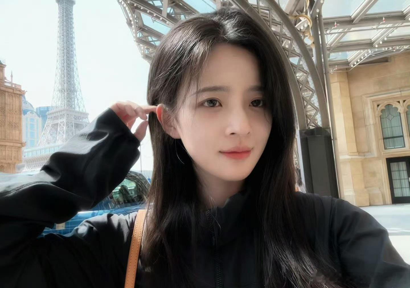 曝科大讯飞公关副总裁被解职我只能说这女孩长得真好看出轨这事一个巴掌拍不响做人还是