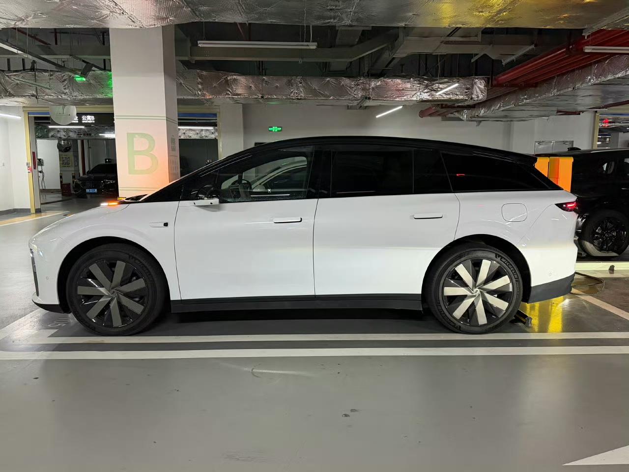 为什么买理想汽车的人越来越多了?其实你想，今年真正的大爆款是理想L6，就是廉价