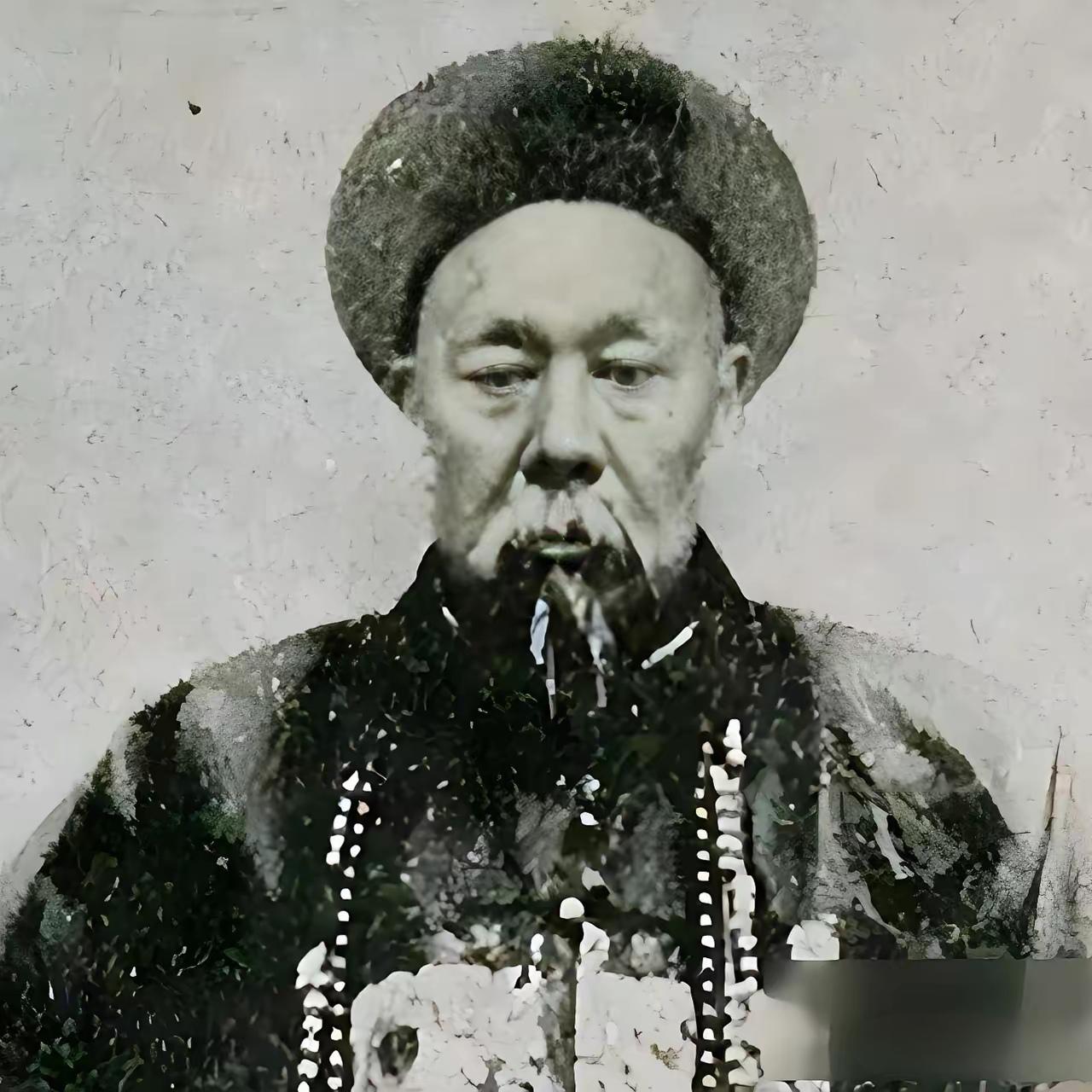 庚子事变后，洋人要求清政府处死一批主战派大臣。当名单递给慈禧时，慈禧圈下一个名字