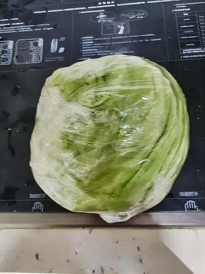 哈尔滨菜价坐火箭！一颗生菜13块这可不是高档超市，就普通生鲜店！球生菜12.