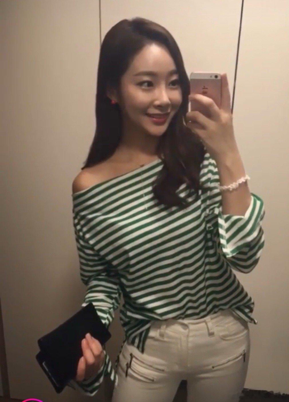 韩国的妈妈和她的女儿[笑着哭][笑着哭][笑着哭]​​​