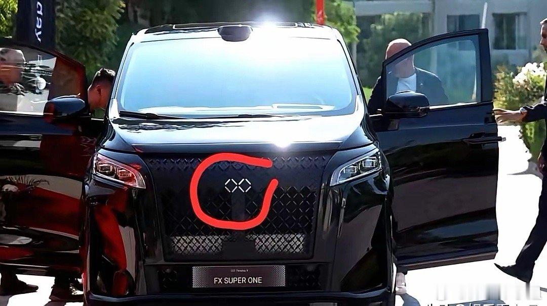 贾跃亭在美国折腾的那个FXSUPERONE终于交车了，这一看，直接给我气乐了