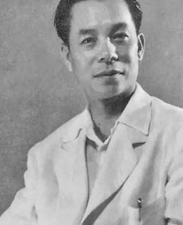 1929年，一叛徒来找柯麟看病，柯麟当即认出了叛徒，但他没露声色，不慌不忙地给叛