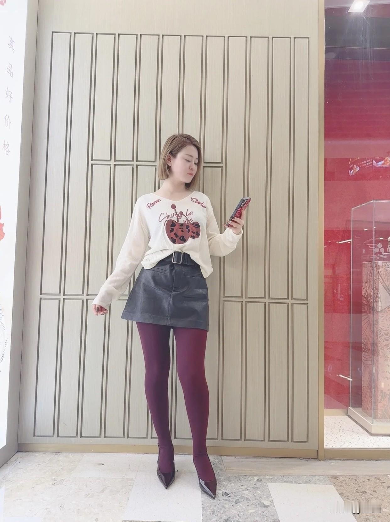 风情万种的女人是什么样的?自信是她们的标配。自信的女人无论在哪，都自带独特气场，