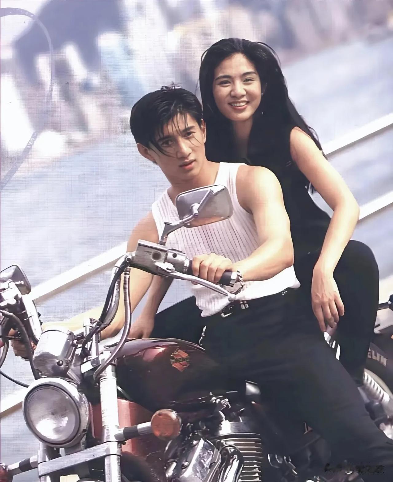 吴奇隆出道时，并不是吃颜值的这碗饭的，因为他也吃不上颜值这饭，毕竟当年的娱乐圈有