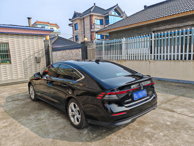 十一代雅阁半年用车分享23年10月底购买，整体使用下来驾驶感受还行，空间大，省