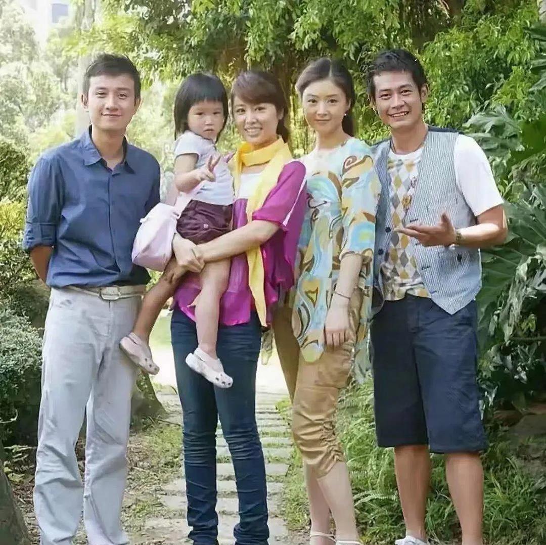 那时候林心如手上抱着的小孩子是谁？如今也是位明星了吧
