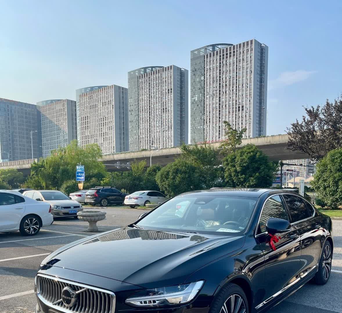 现在沃尔沃没了豪华品牌优势。BBA降价能换销量，沃尔沃不行。S9