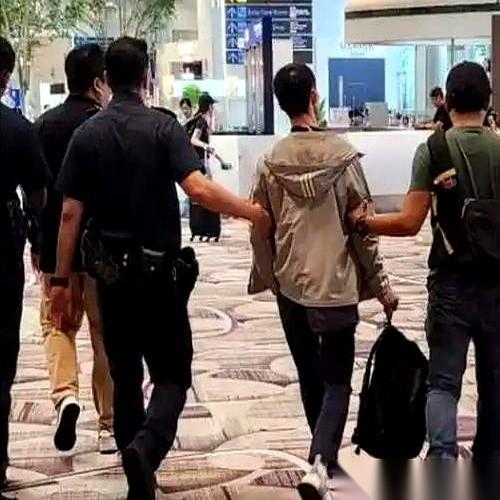 真挺魔幻的。52个拿着新加坡护照的中年人，在广西被一窝端了。罪名你绝对想不到