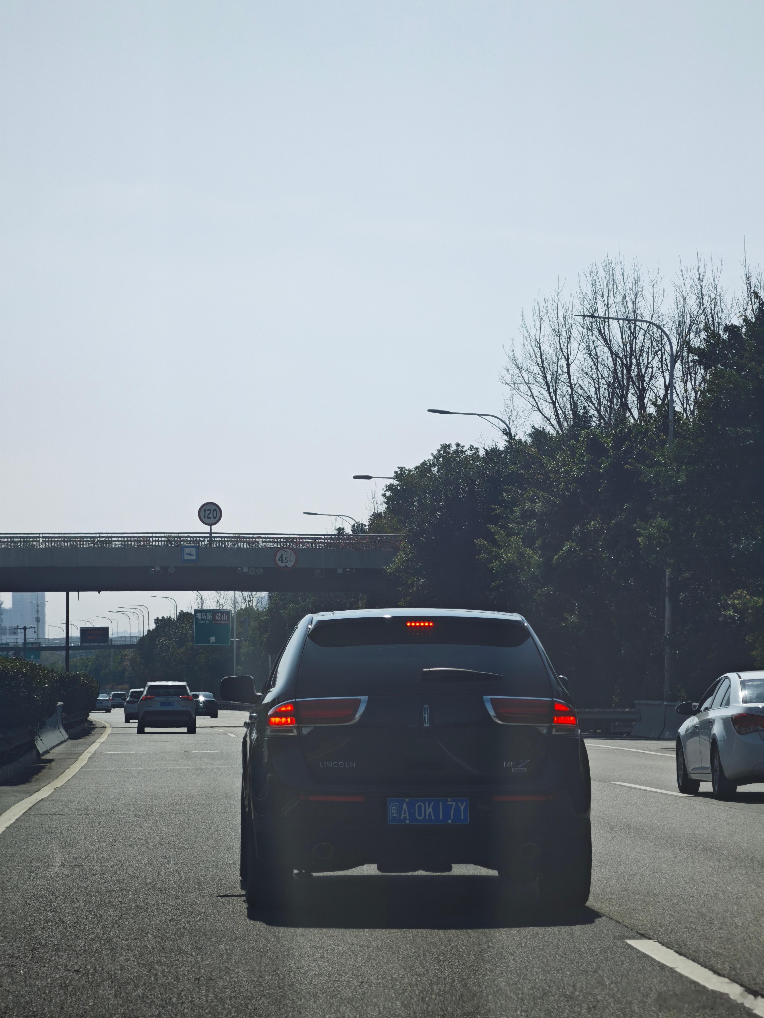 要过年了路上真的什么车都看得到