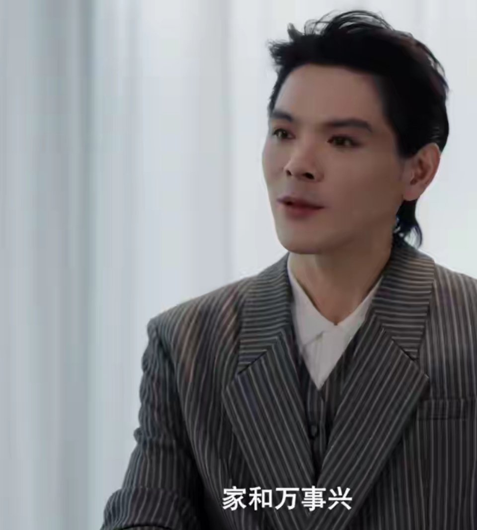 向佐最新采访透露弟弟向佑近况，和父母断联，回不了家，他提供一部分经济支持，觉得向