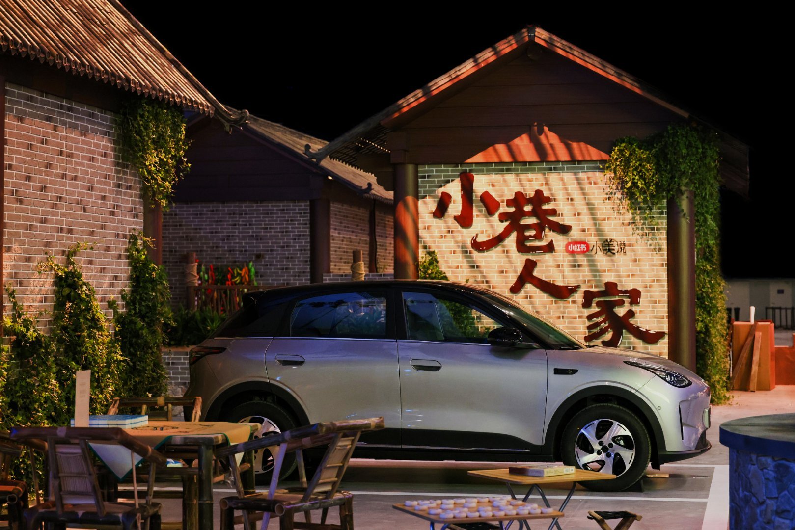 火遍A0级纯电市场的吉利星愿迎来大换代，上市现场星光满满，氛围十足！如今纯电小车