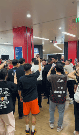 不偏不倚！广厦俱乐部和杭州赛区肯定会联赛被追加处罚的，按照此前山西的处罚标准，广