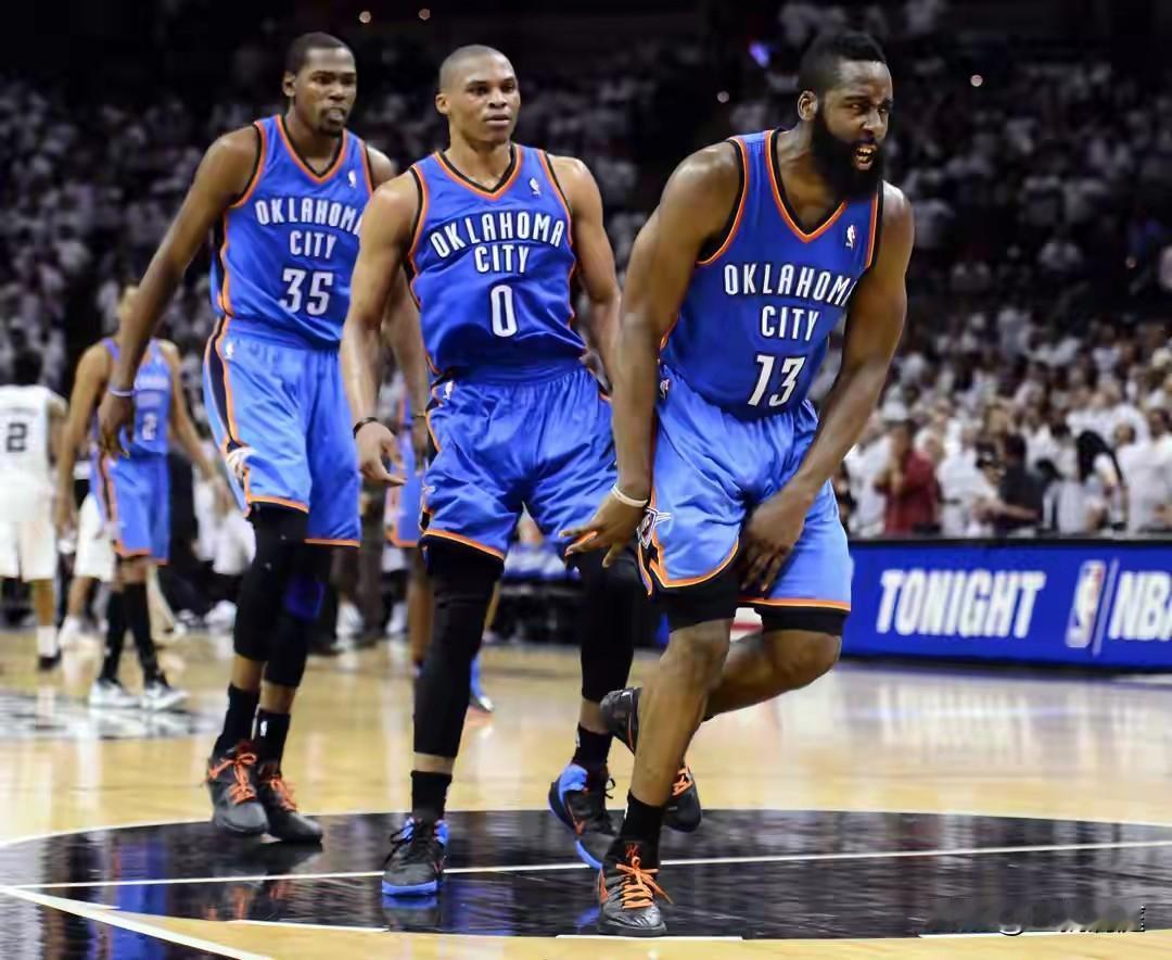 威少现在是NBA历史上组织后卫得分最多的球员，杜兰特是小前锋第二，哈登是得分后卫