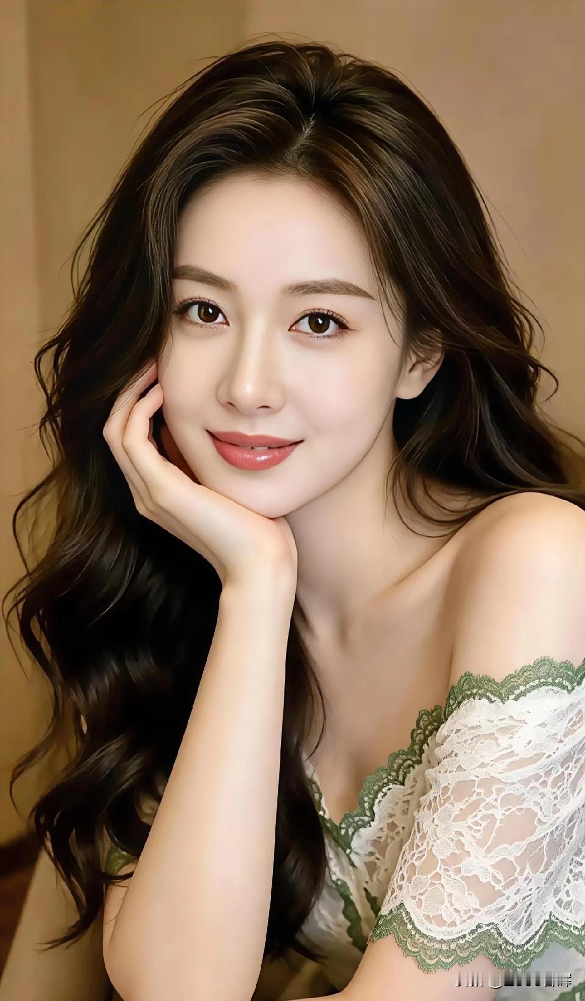 风遇花开，人随春好。