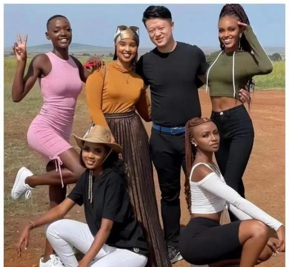 每年有几万中国人去非洲，为何去了就不想回来？非洲姑娘说出原因，据说，每年都有好几