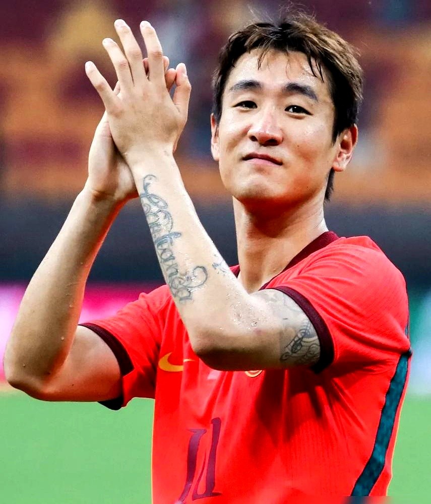 “踢得比较难看，运气也是实力的一部分。”国足0比5惨败后，30岁的国家队队长韦世豪出面道歉，用运气解