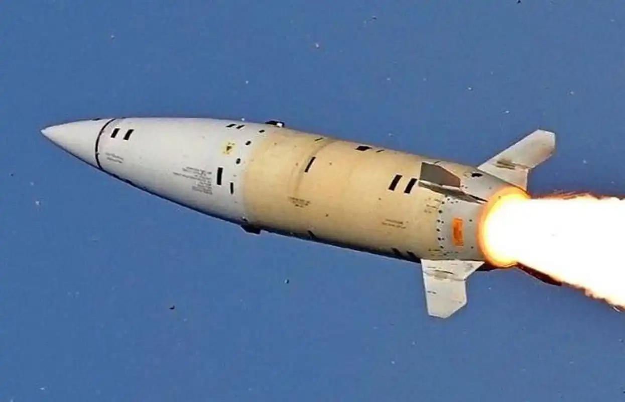 既然美国敢做初一，那中国必然会做十五。你卖武器给台湾，那我们就卖武器给那些反对美