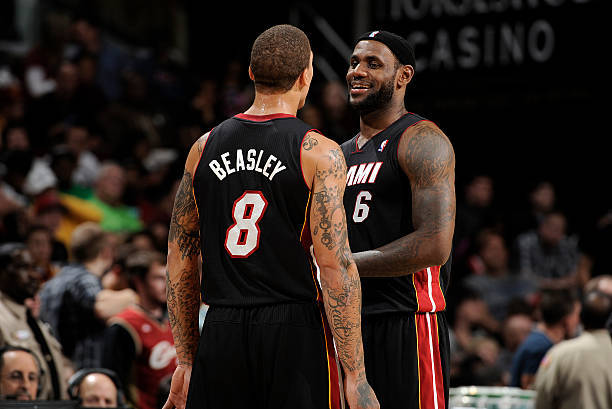 又一个谣言被拆穿了！詹姆斯训练被比斯利打爆？看看当事人比斯利怎么说：“这事被传歪