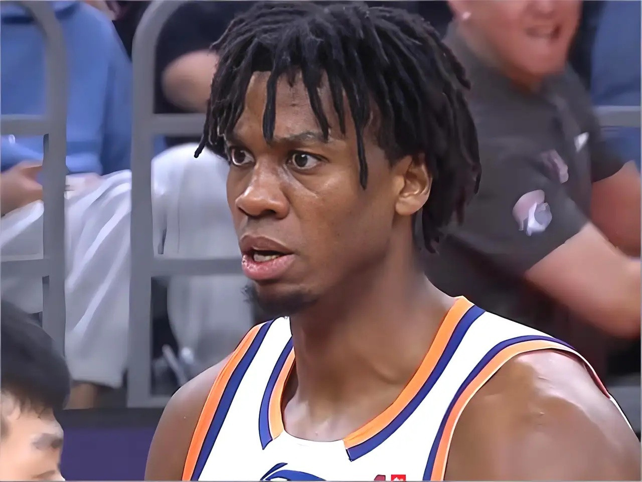 怀特塞德找到陪练员？今天下午，广东男篮传来签约拉科塞维奇的消息！虽然杜锋迎来新的