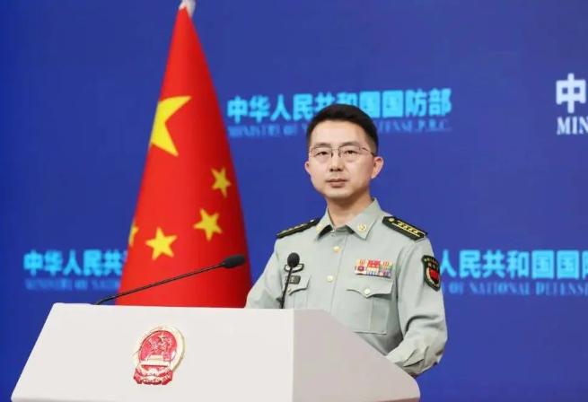 中日对峙已经紧张到了临界点，动手绝非口头吓唬。10月10日，中国国防部针对日