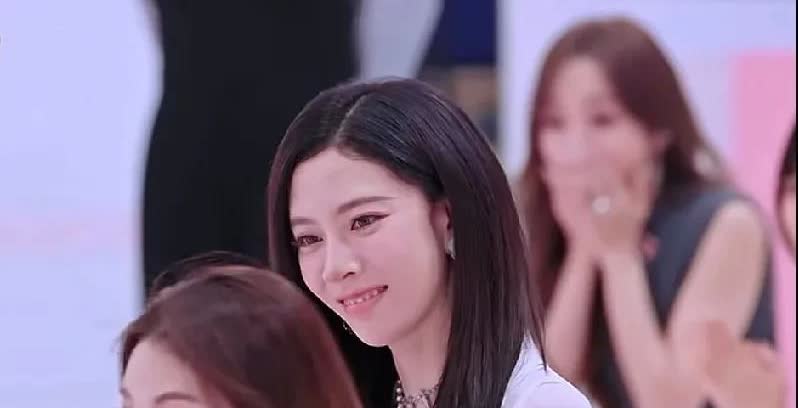 已经对张小婉的好感败光了，为什么要和宋妍霏搞“妈妈”“宝宝”这一套？虽然很喜