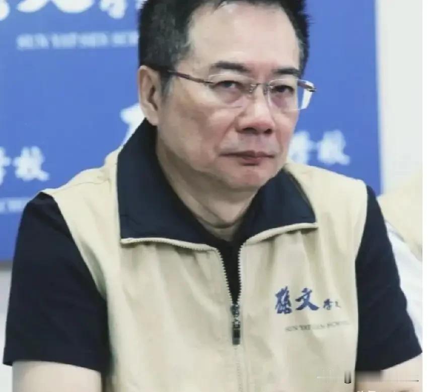 一封感谢信，尽显世态炎凉！吴子嘉不见，邱毅隐身？想不到狱中服刑的蔡正元再次火