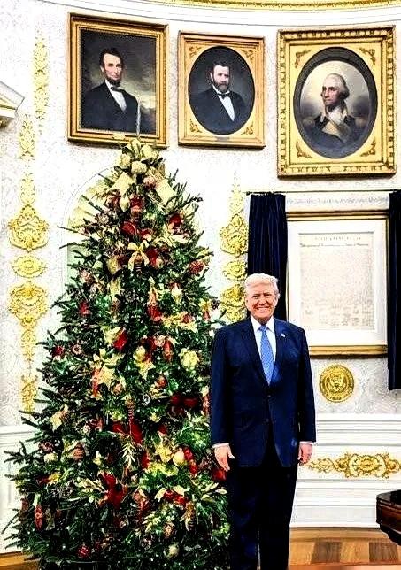 美国总统特朗普大笔一挥，签下了一份让不少人愣了一下的行政命令。他把2025年的