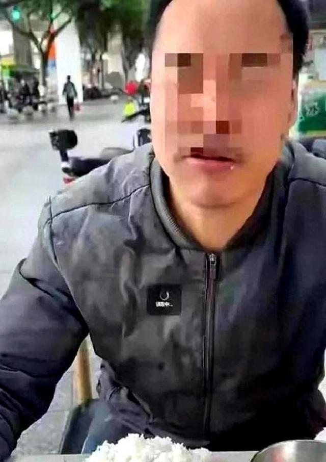 月入三万的搬运工：15元快餐求添饭，竟成20多家餐馆的“黑名单常客”正午十